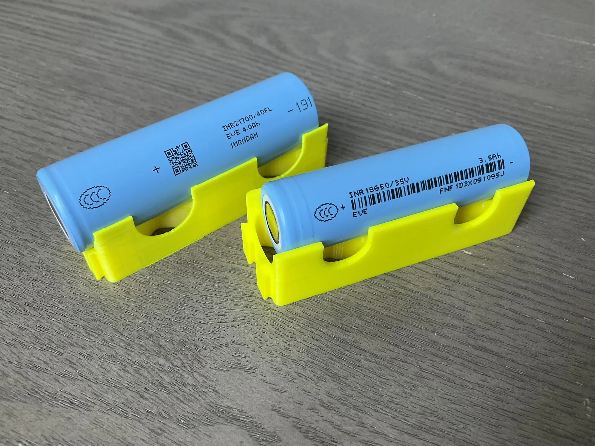 Cylindrical 18650 and 21700 lithium-ion cells
